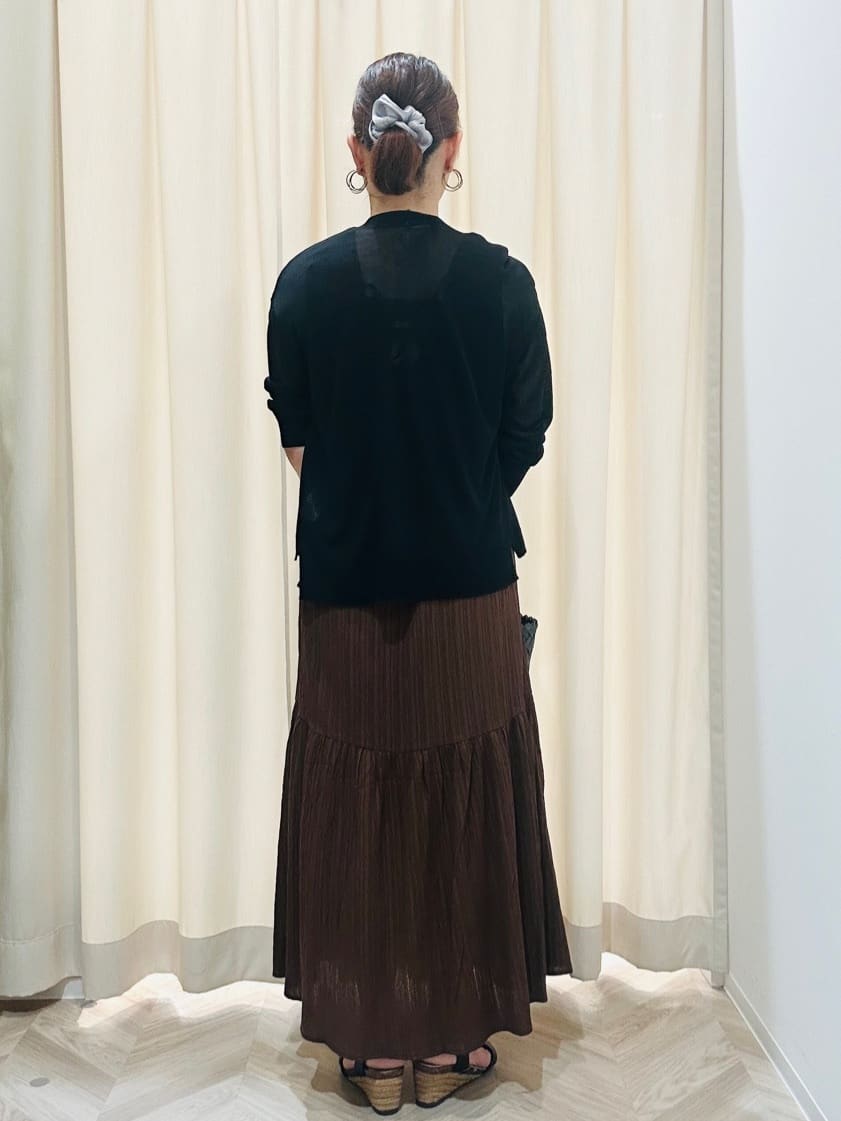 ちはるさんの「SHOO･LA･RUE｜【S-LL】後ろ姿も抜かりなく 1枚でサマ見え ティアードワンピース」を使ったコーディネート