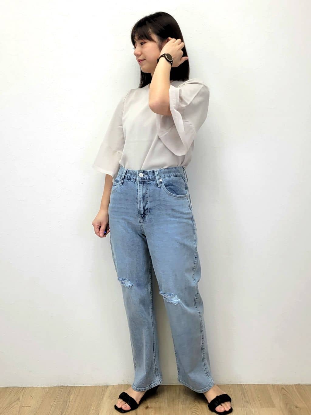 LISAさんの「OPAQUE.CLIP｜《5色展開》シアーフレアスリーブニット【洗濯機洗い可】」を使ったコーディネート