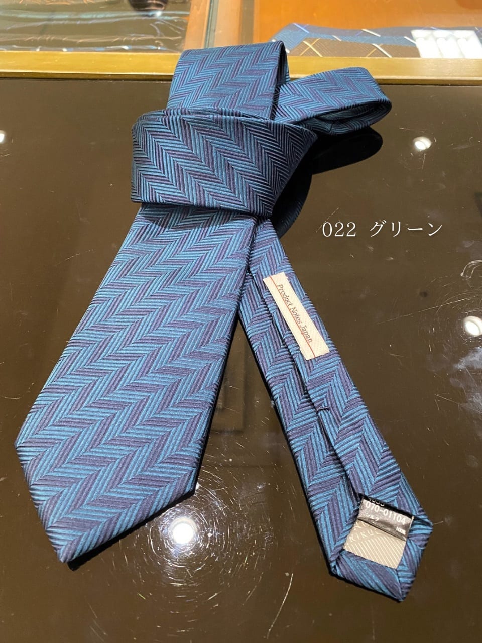 小南大和さんの「TAKEO KIKUCHI｜【Made in JAPAN】矢絣（やがすり）シルクネクタイ」を使ったコーディネート