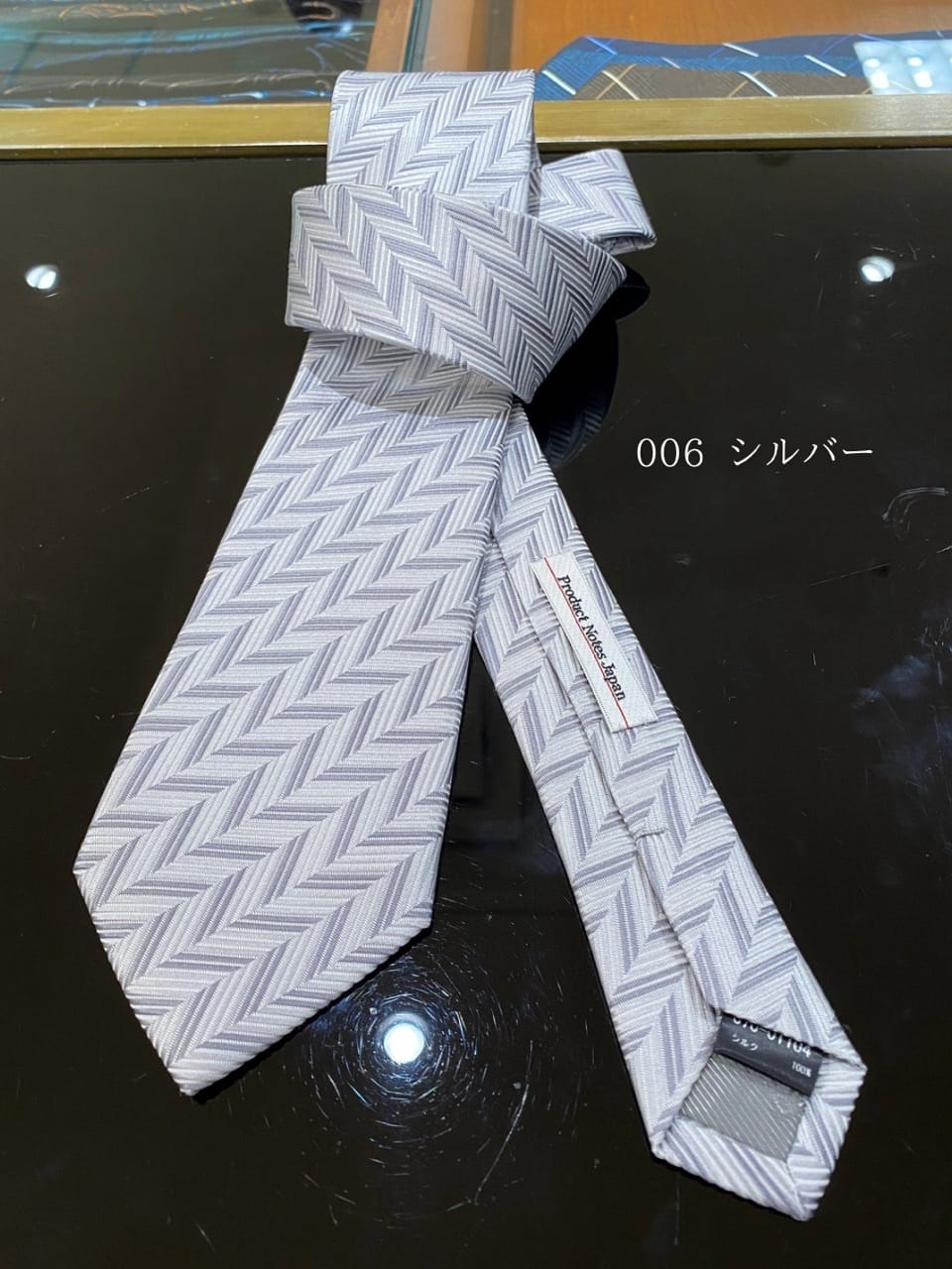 小南大和さんの「TAKEO KIKUCHI｜【Made in JAPAN】矢絣（やがすり）シルクネクタイ」を使ったコーディネート