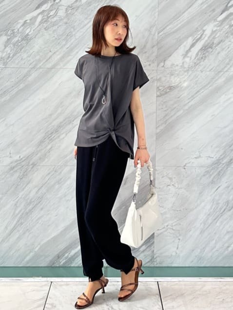 Miwaさんの「UNTITLED｜【洗える/Tシャツ】ツイストプルオーバー」を使ったコーディネート