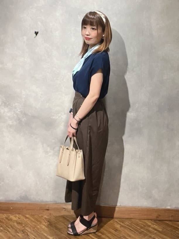 shellさんの「SHOO･LA･RUE｜【洗える/S-LL/ひんやり】さらりと好印象　総針フレンチスリーブニット」を使ったコーディネート