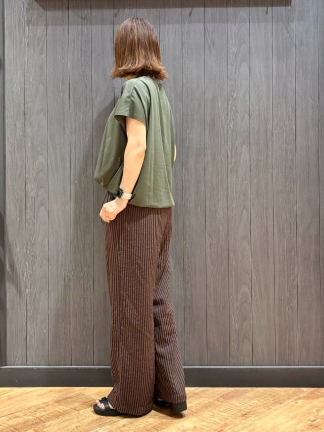 meiさんの「SHOO･LA･RUE｜【ひんやり】裾が絞れる フレンチスリーブトップス」を使ったコーディネート