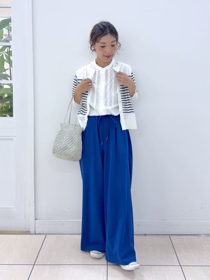 Osawaさんの「Dessin｜【洗える】スタンドカラーフリルブラウス」を使ったコーディネート