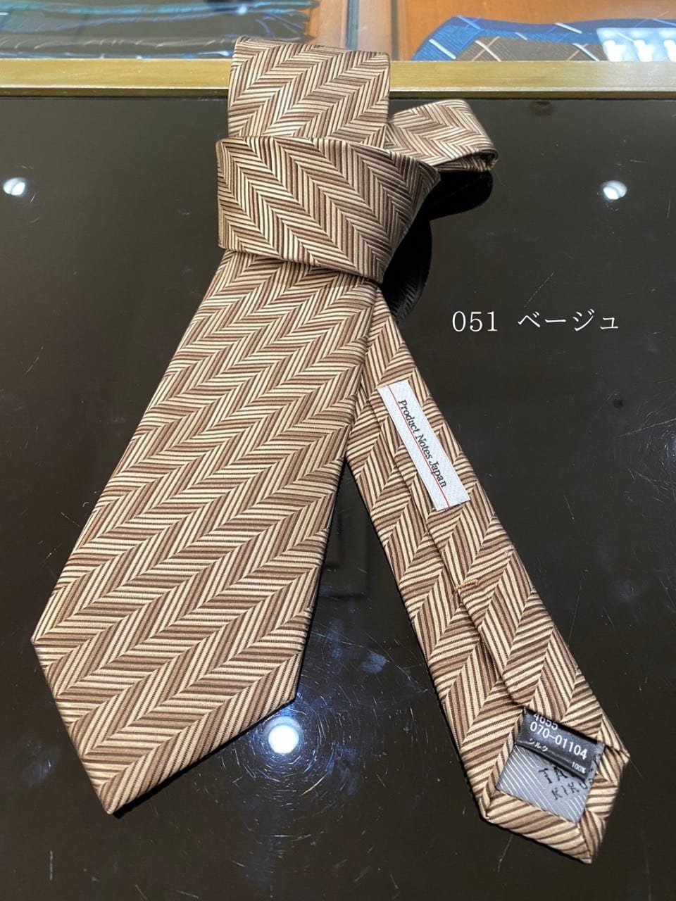 小南大和さんの「TAKEO KIKUCHI｜【Made in JAPAN】矢絣（やがすり）シルクネクタイ」を使ったコーディネート