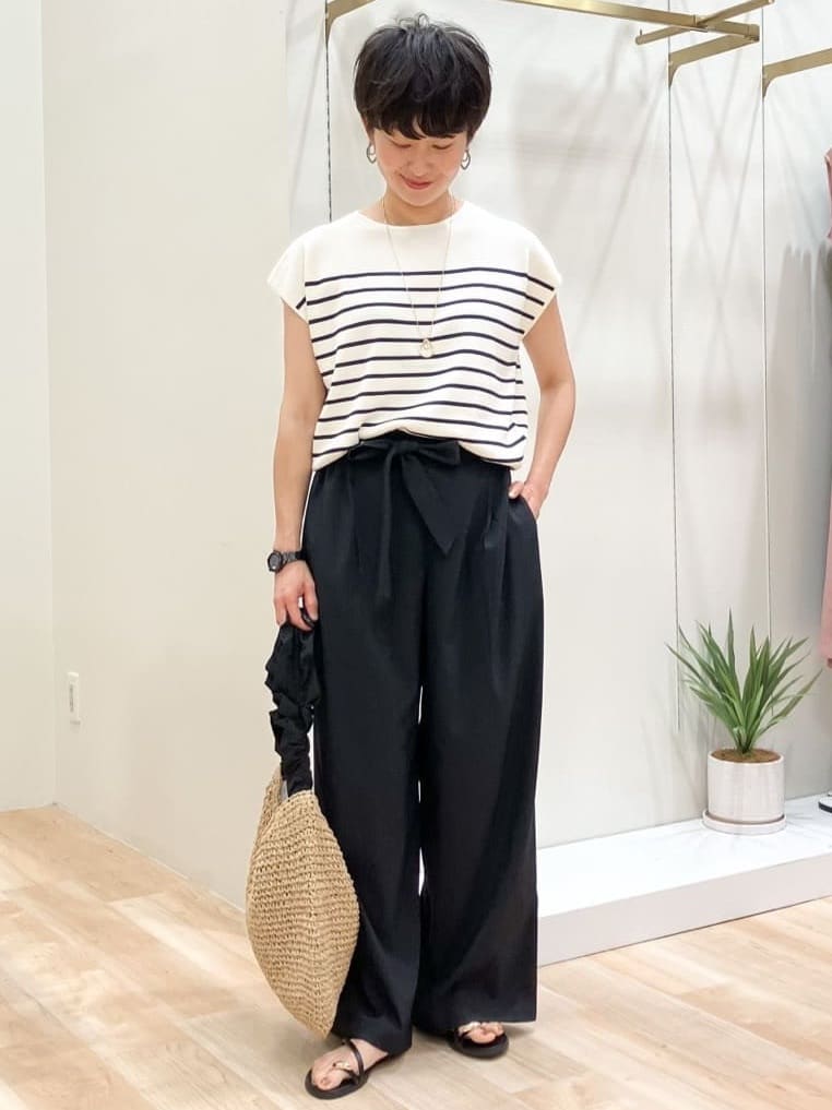 Keiさんの「grove｜【嬉しい機能付き】やわらかドライタッチフレンチスリーブニット」を使ったコーディネート