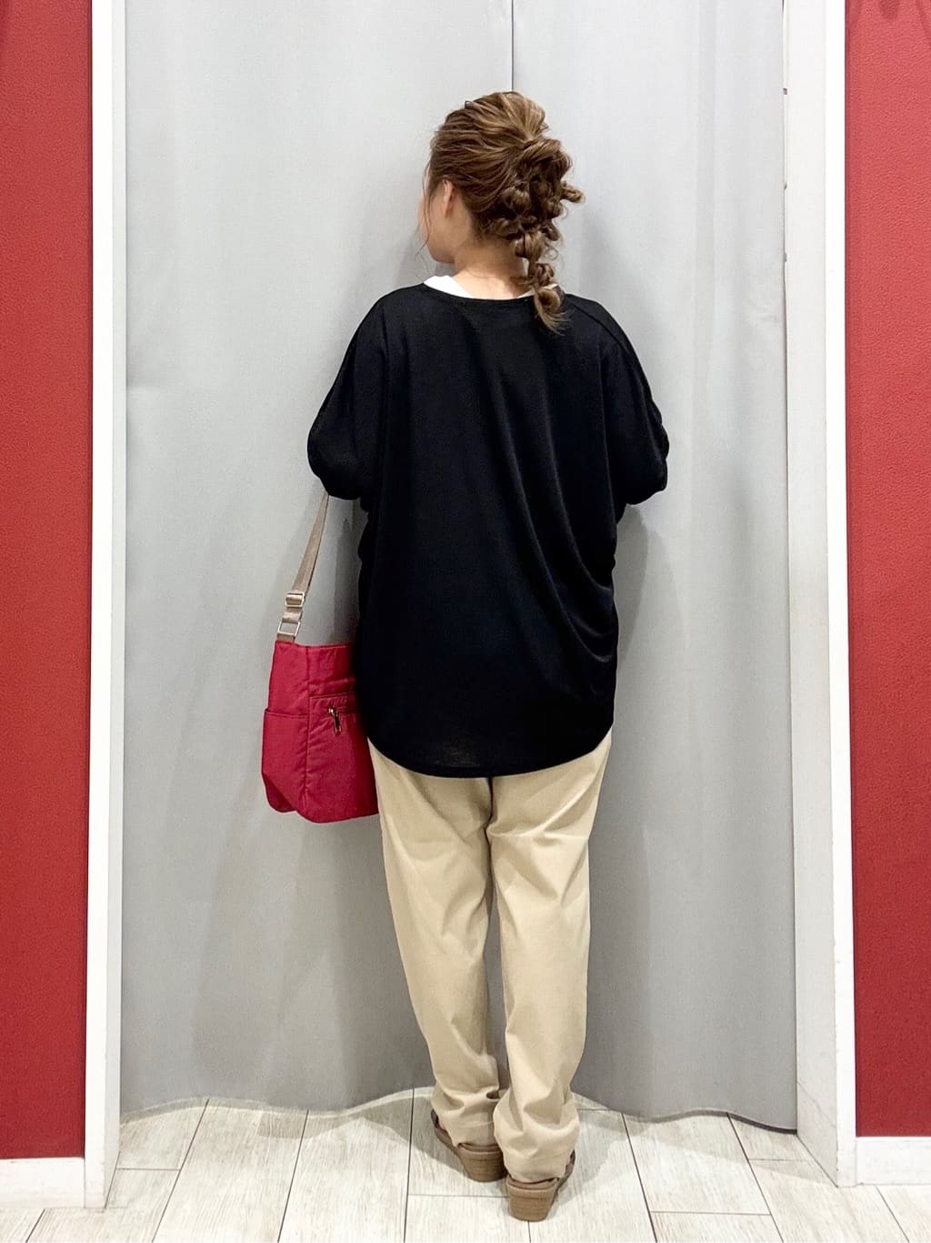 shioさんの「SHOO･LA･RUE｜【S-LL/ひんやり/UV】選べる6柄でそれぞれ欲しくなる プリントTシャツ」を使ったコーディネート