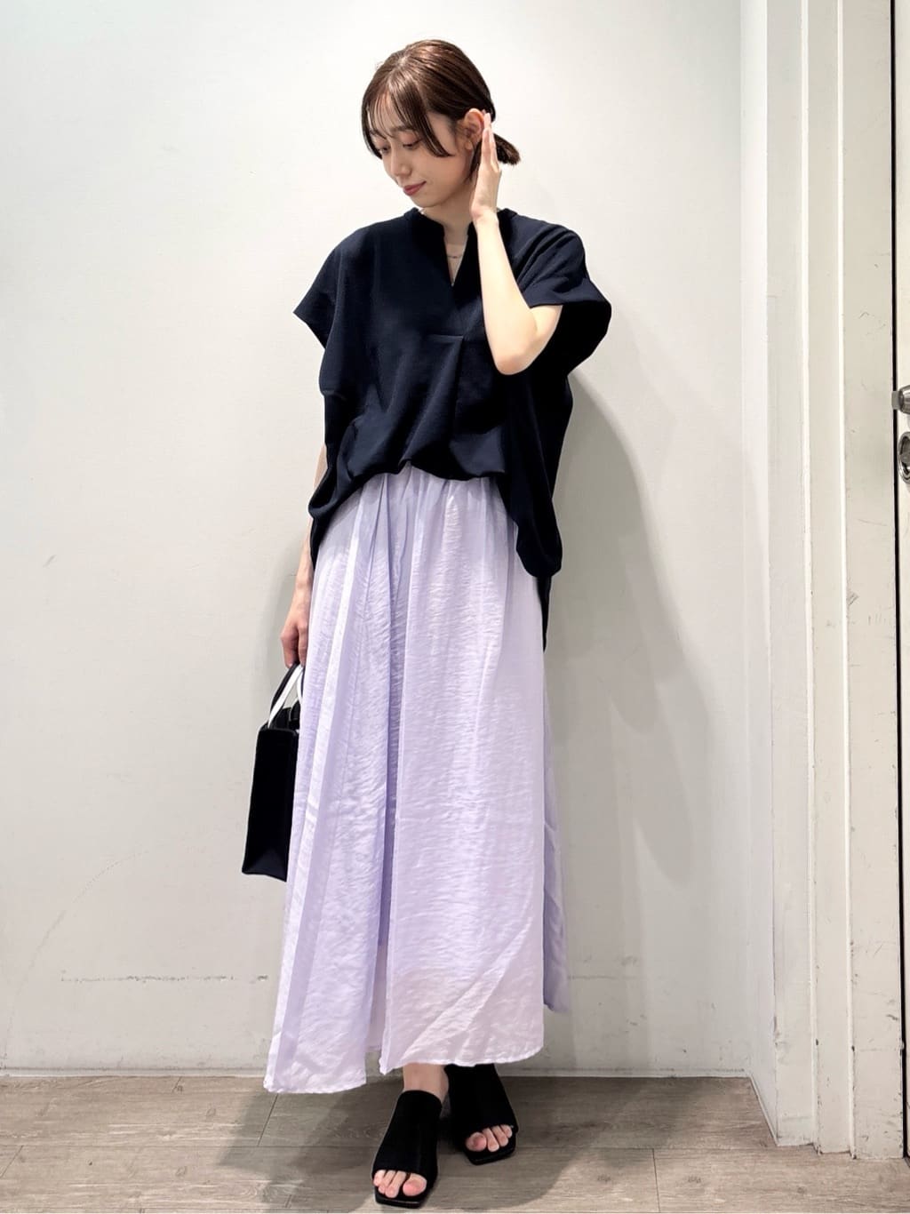 ぶまりんさんの「OPAQUE.CLIP｜麻混シアーギャザーフレアスカート【洗濯機洗い可】」を使ったコーディネート