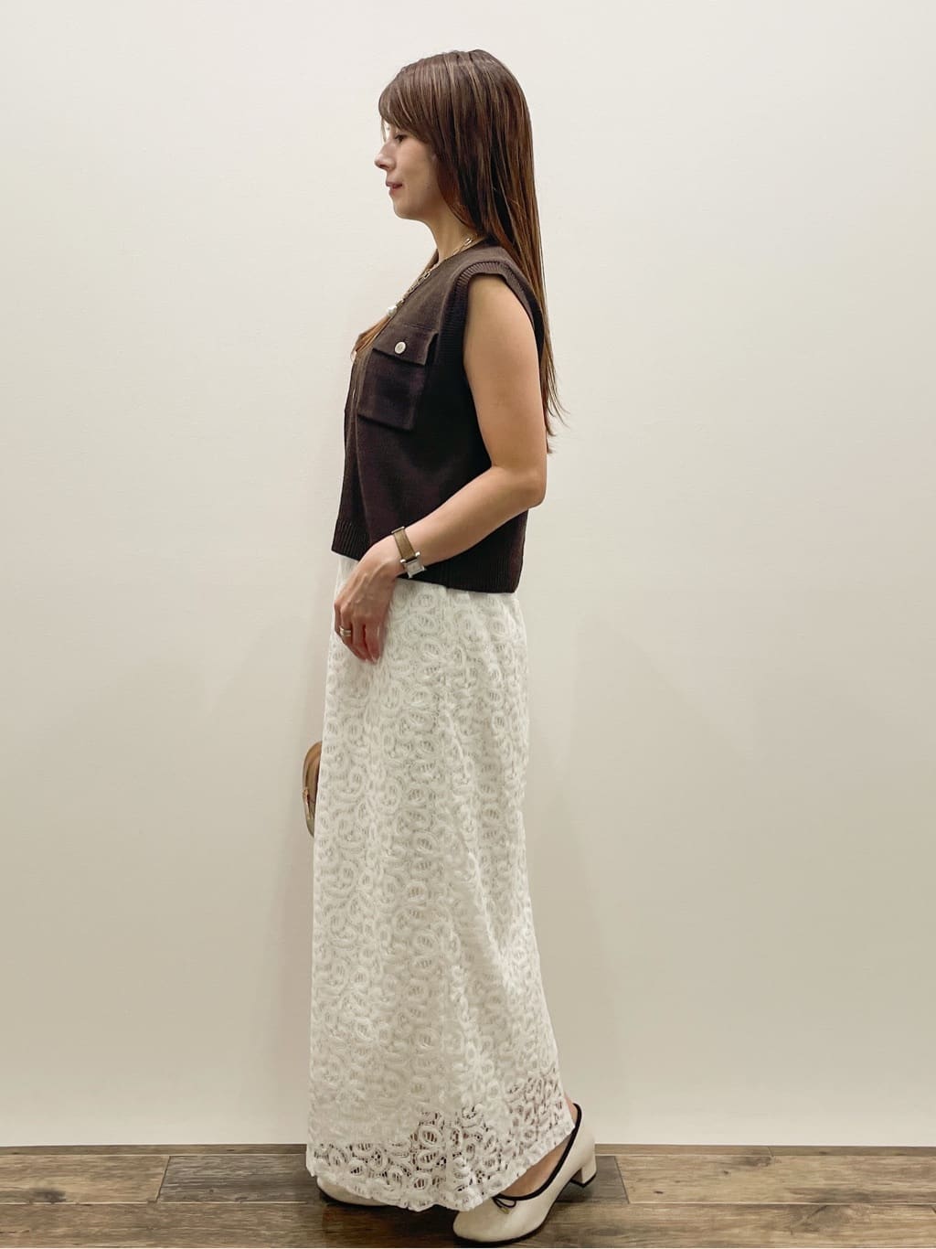 Asukaさんの「OPAQUE.CLIP｜《美人百花掲載》レースイージーナロースカート【洗濯機洗い可】」を使ったコーディネート