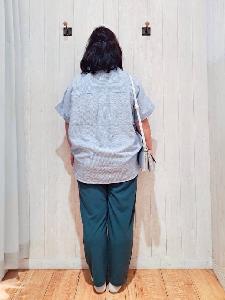 kotomiさんの「SHOO･LA･RUE｜【S-LL/UV/接触冷感/抗菌防臭】体型を自然にカバー フレンチリネンブレンド襟付ドルマンシャツ」を使ったコーディネート