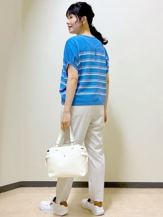  beni_gingerさんの「Reflect｜【マシンウォッシュ可／ウエストゴム仕様】キレイめリラクシーパンツ」を使ったコーディネート