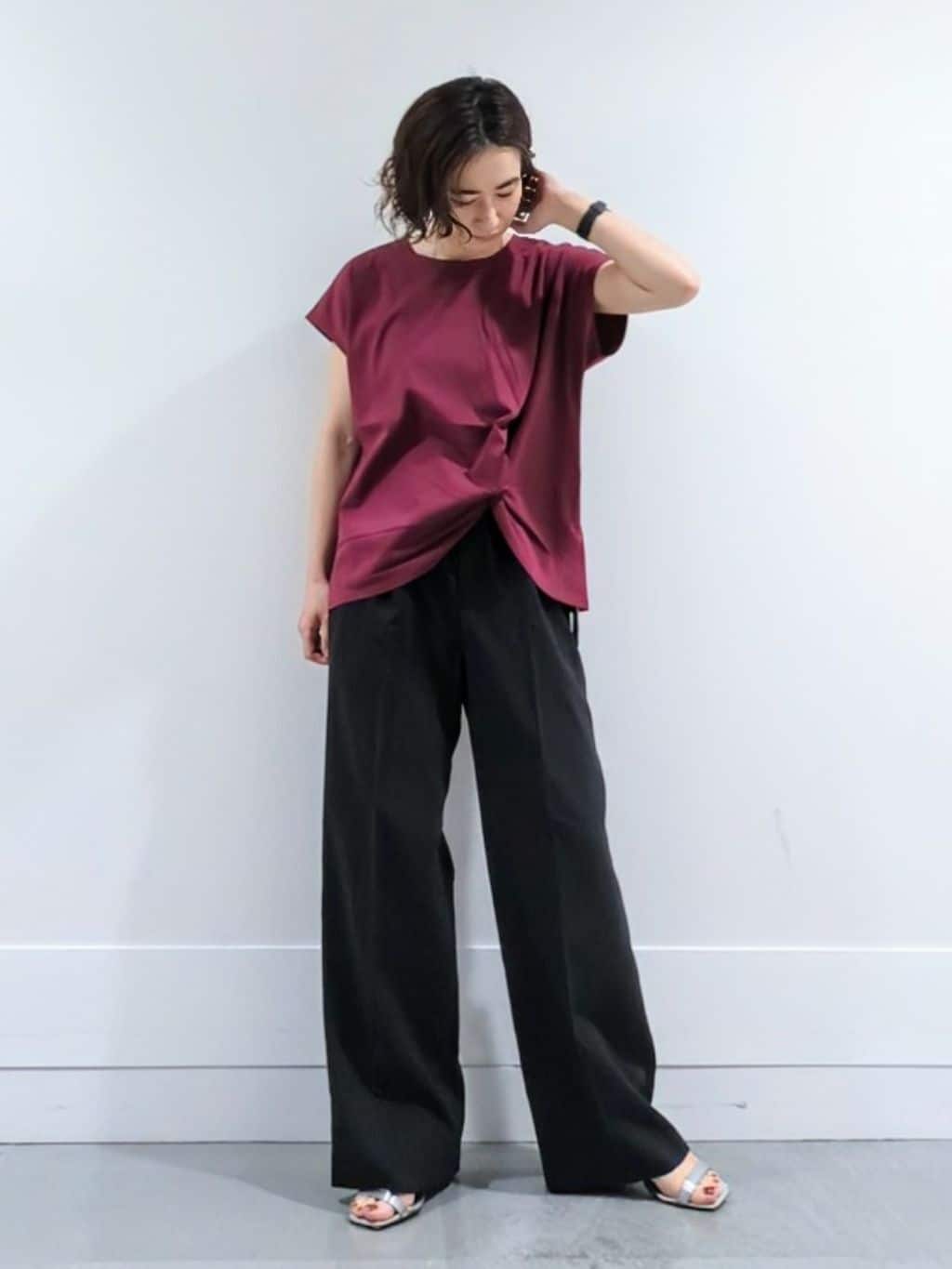 ミズタさんの「UNTITLED｜【洗える/Tシャツ】ツイストプルオーバー」を使ったコーディネート