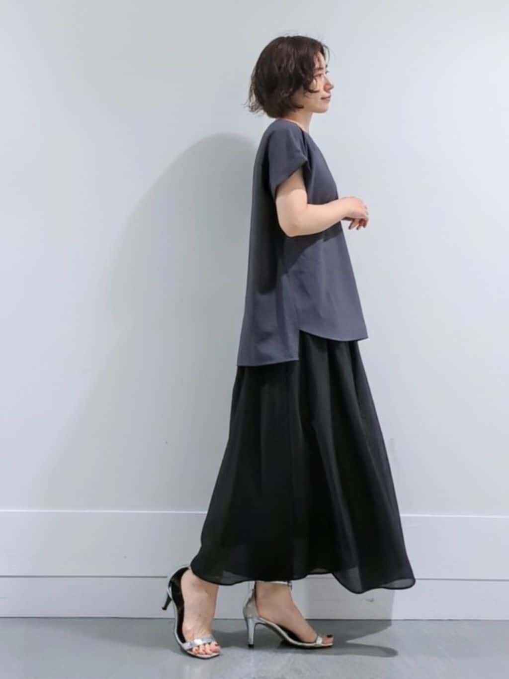 ミズタさんの「UNTITLED｜【セットアップ可/はっ水/通勤】リラククール 半袖ブラウス」を使ったコーディネート