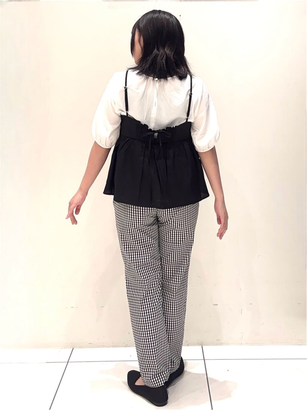  𝐦𝐢𝐨 さんの「grove｜【冷感】サマーハイパーストレッチテーパードパンツ」を使ったコーディネート