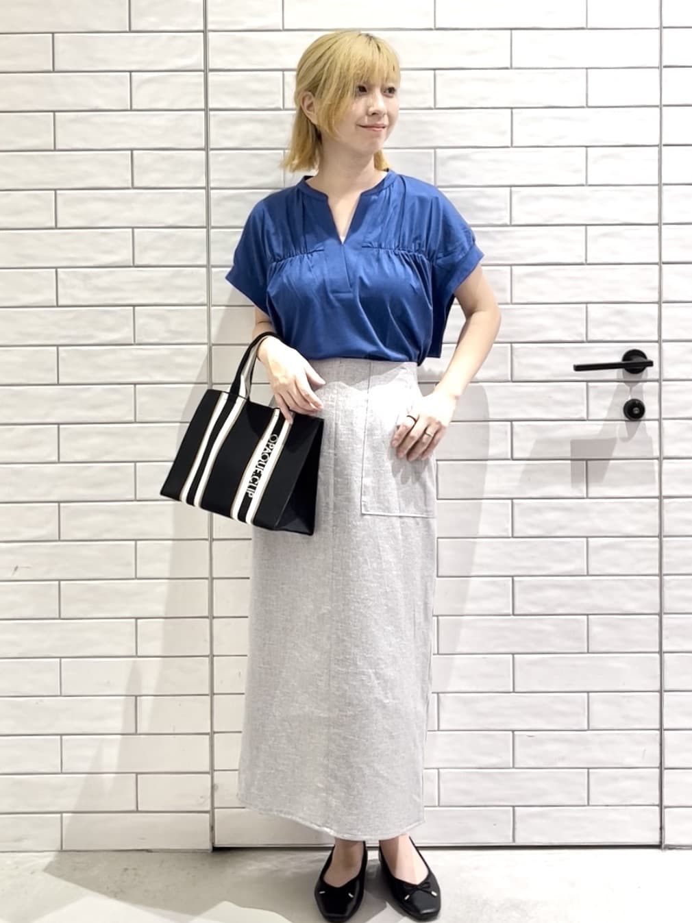 しおりさんの「OPAQUE.CLIP｜スキッパーフレアカットソー【接触冷感／洗濯機洗い可】」を使ったコーディネート