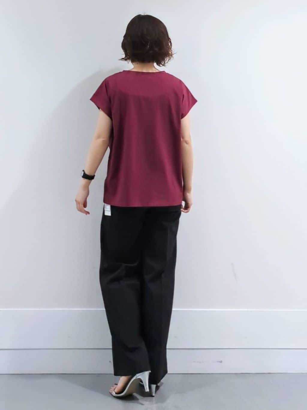 ミズタさんの「UNTITLED｜【洗える/Tシャツ】ツイストプルオーバー」を使ったコーディネート
