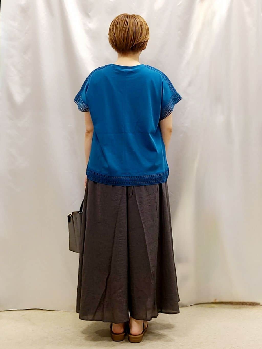 Chiiさんの「SHOO･LA･RUE｜【S-LL/ひんやり】インせず決まる 楽してきれいなレース付きトップス」を使ったコーディネート