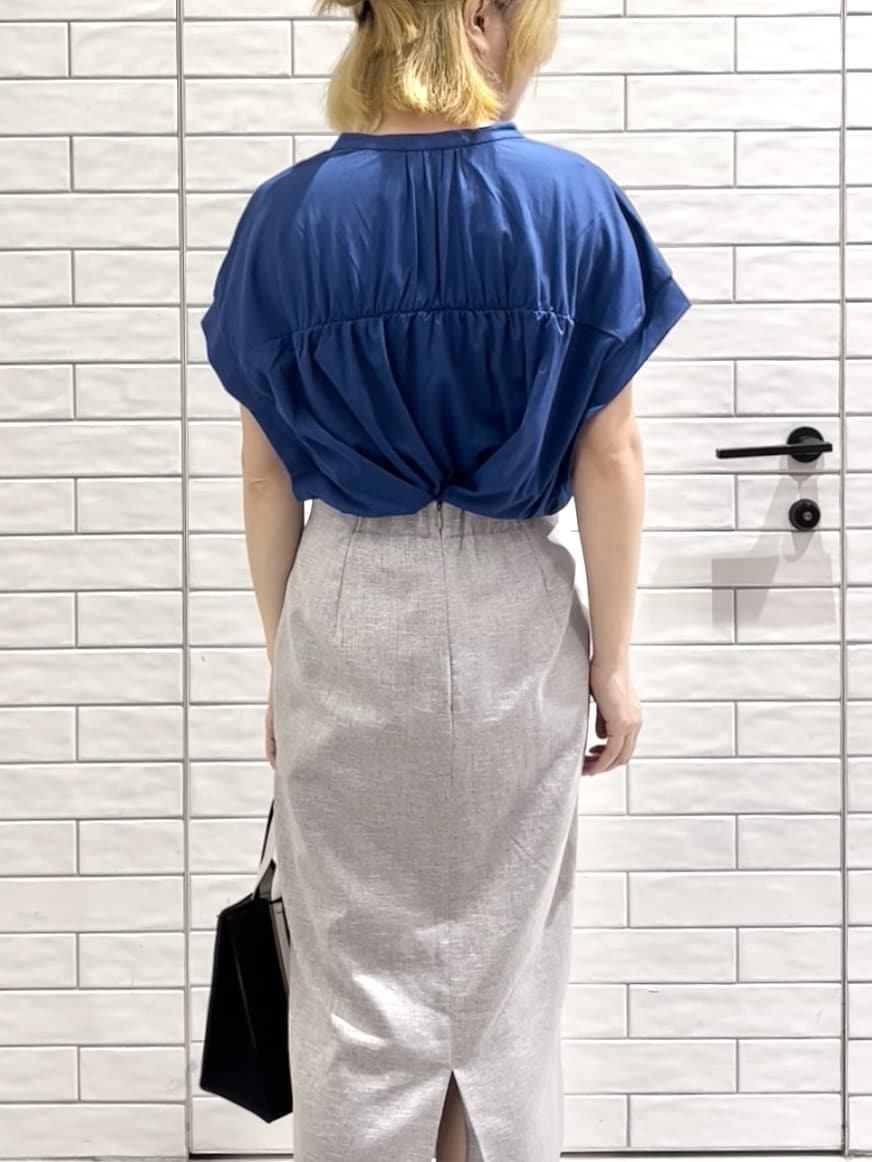 しおりさんの「OPAQUE.CLIP｜スキッパーフレアカットソー【接触冷感／洗濯機洗い可】」を使ったコーディネート