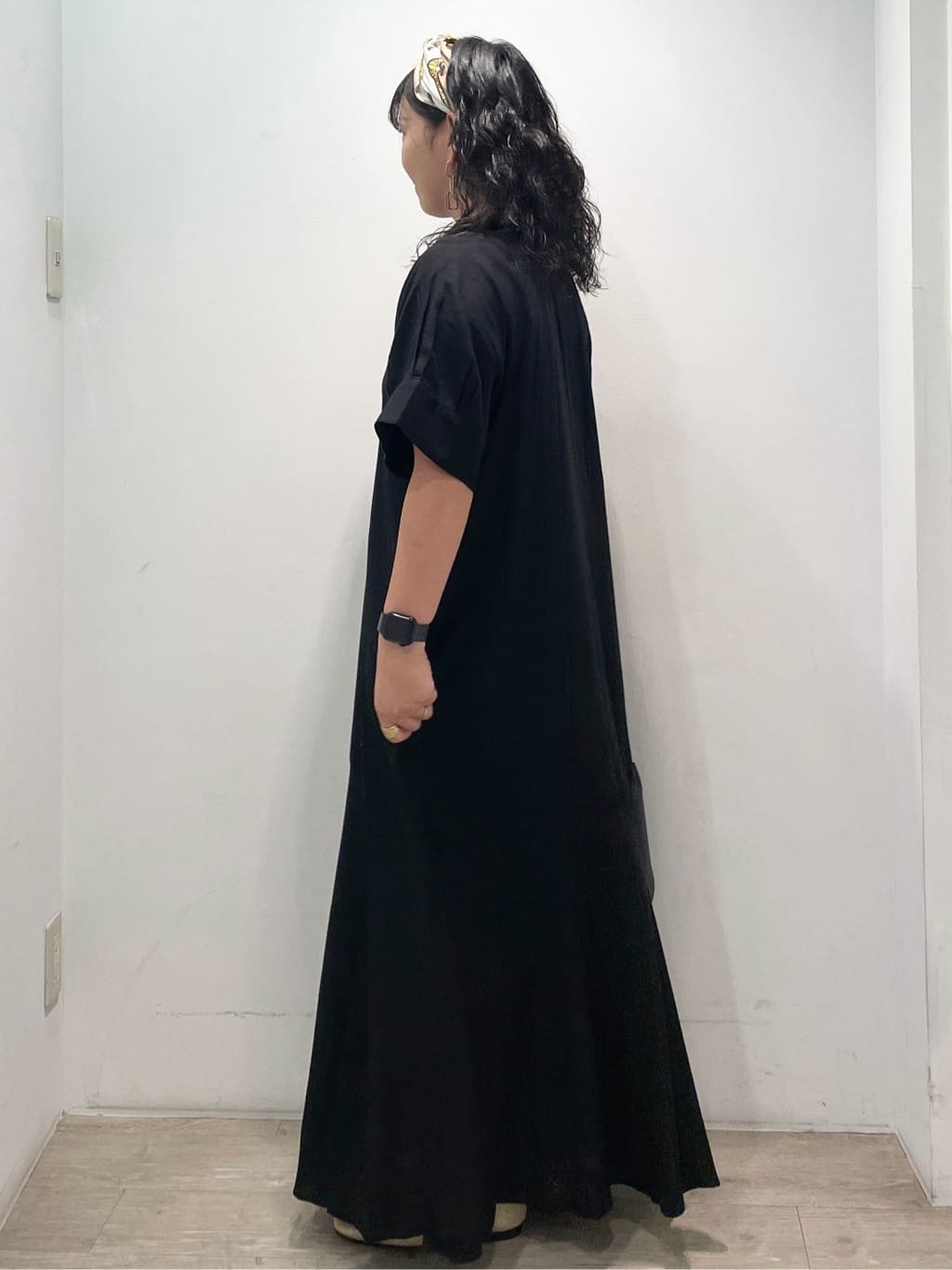 sumicaさんの「OPAQUE.CLIP｜レーヨン麻キーネックワンピース【洗える】」を使ったコーディネート