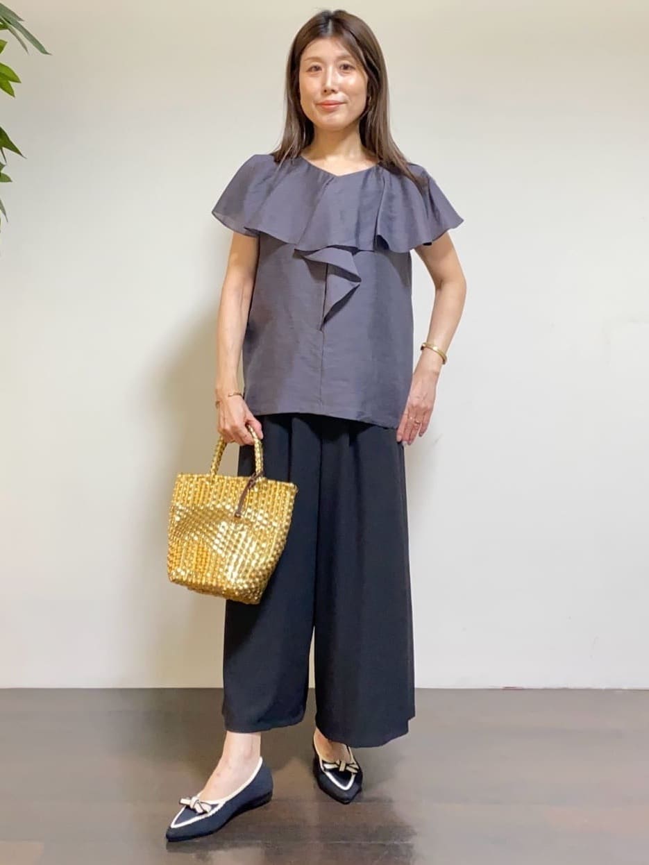 tomoさんの「UNTITLED｜メタリックメッシュトート」を使ったコーディネート