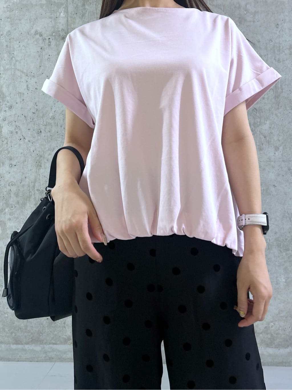 takaさんの「Dessin｜【二の腕カバー／UVカット】ロールアップスリーブ裾ギャザーカットソー」を使ったコーディネート