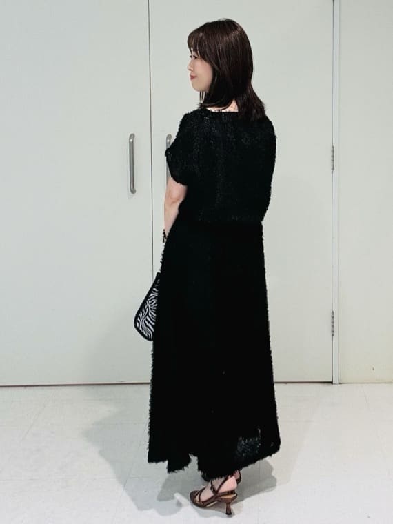 makiさんの「UNTITLED｜【セットアップ可/洗える】フェザーフレンチスリーブブラウス」を使ったコーディネート