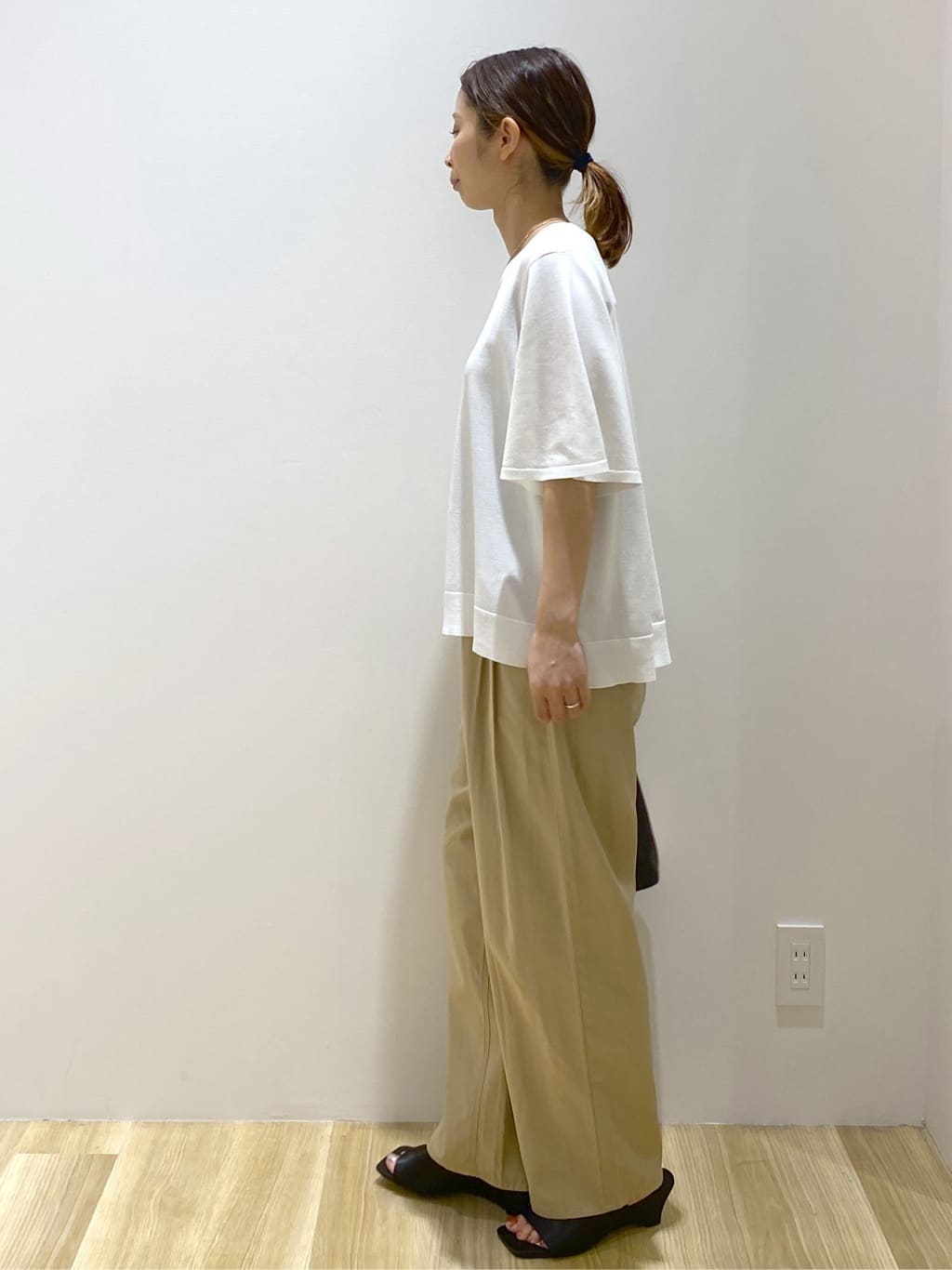 えりさんの「OPAQUE.CLIP｜カーブタックパンツ【洗濯機洗い可】」を使ったコーディネート