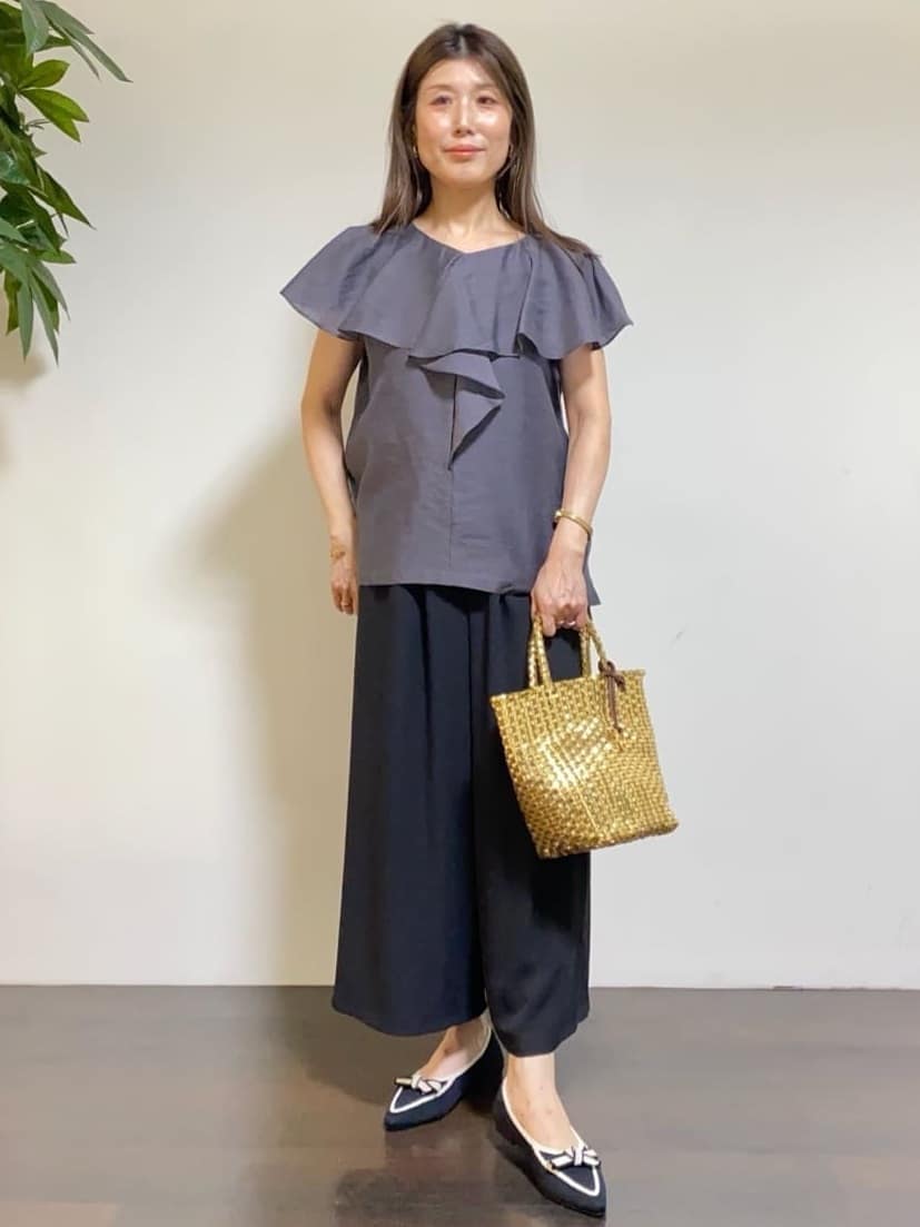 tomoさんの「UNTITLED｜メタリックメッシュトート」を使ったコーディネート