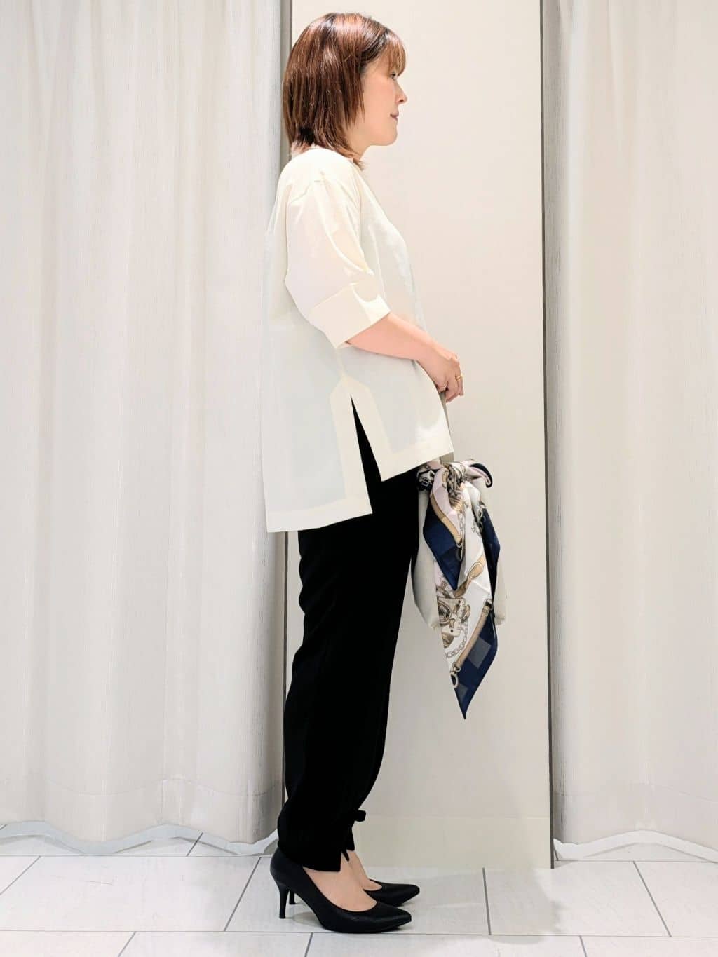 Onumaさんの「UNTITLED｜【UVカット/接触冷感/吸水速乾/ゆったり】V開きネックシャツ」を使ったコーディネート