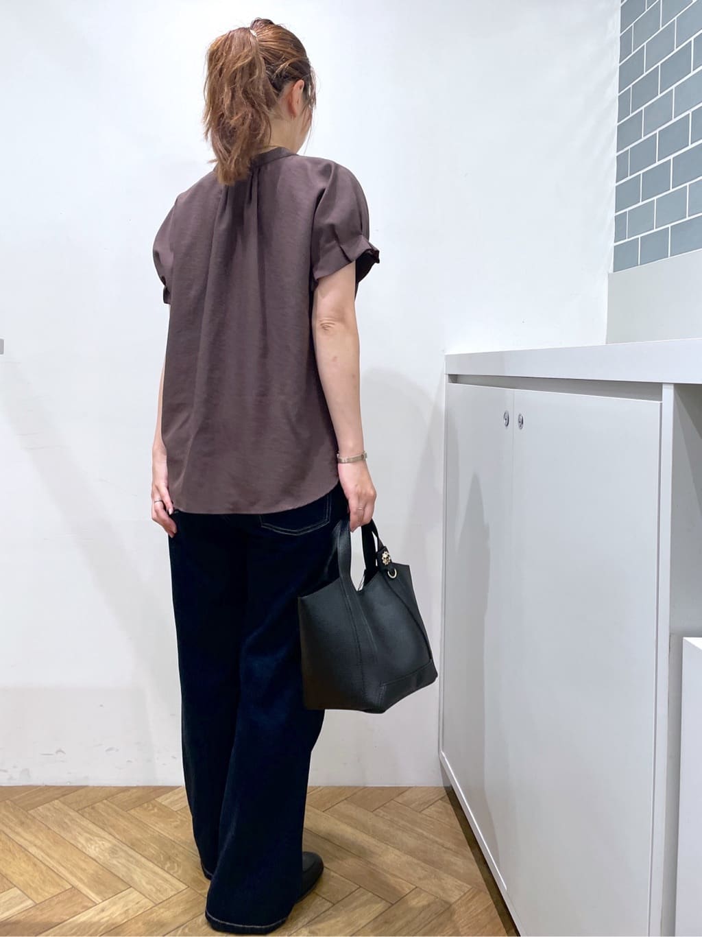 Junさんの「index｜《7色展開／XS-LLサイズ》タックスリーブスキッパーブラウス【洗濯機洗い可／吸水速乾／抗ピル／防シ」を使ったコーディネート