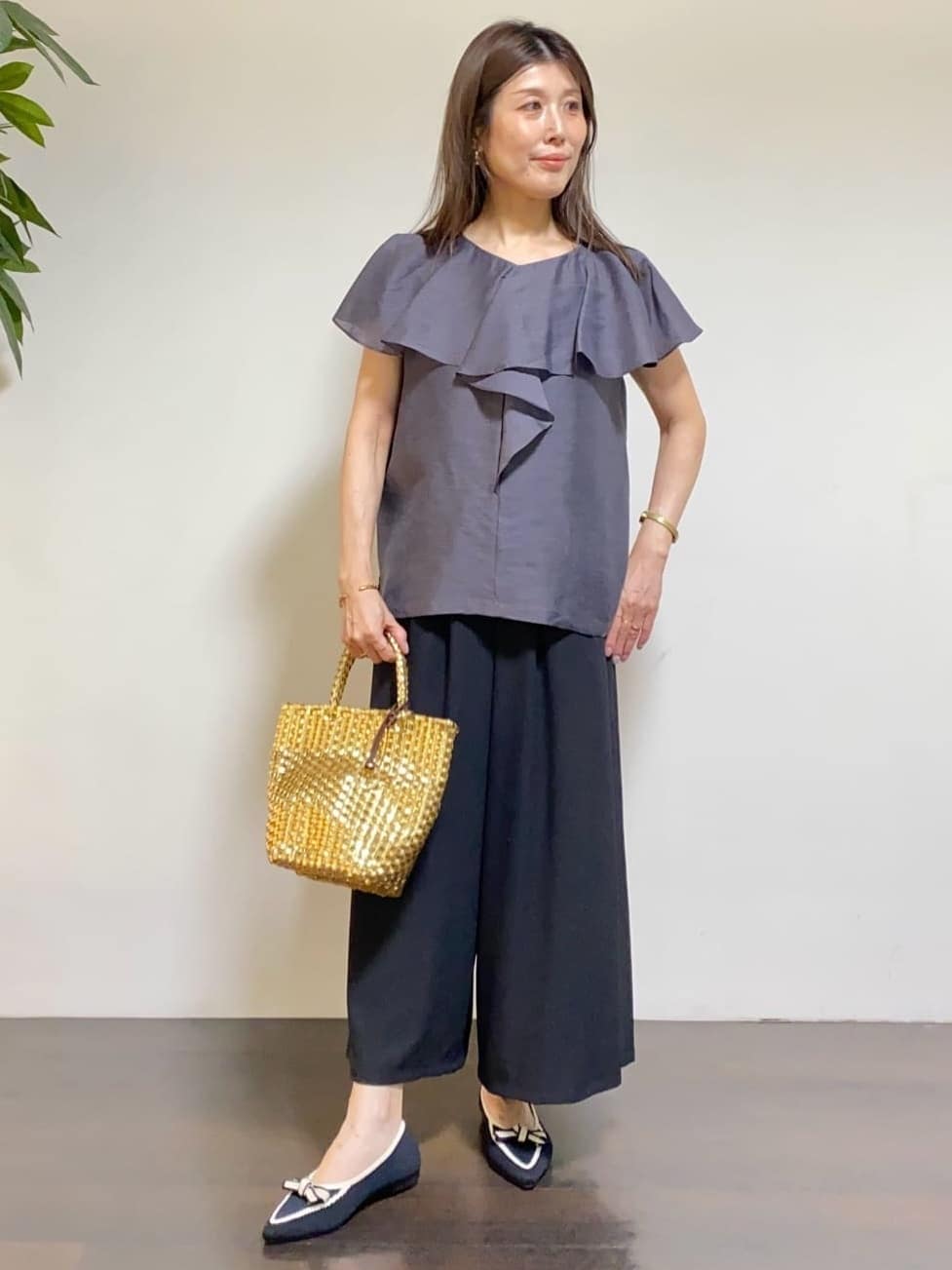 tomoさんの「UNTITLED｜メタリックメッシュトート」を使ったコーディネート