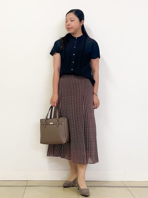 chisaさんの「Reflect｜【WEB先行カラーあり／マシンウォッシュ可／ウエスト総ゴム】コツキ幾何柄ロングスカート」を使ったコーディネート