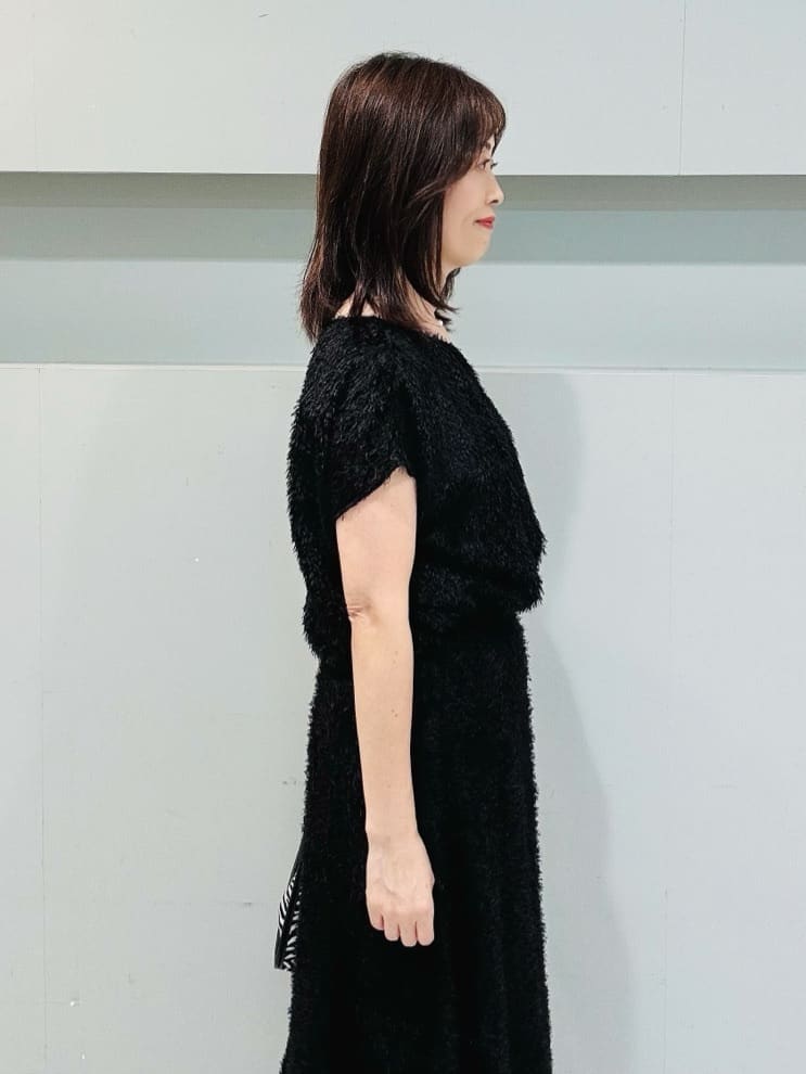 makiさんの「UNTITLED｜【セットアップ可/洗える】フェザーフレンチスリーブブラウス」を使ったコーディネート