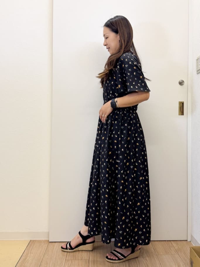 sachiさんの「grove｜【晴れの日も雨の日も】撥水エアリーフレアスリーブワンピース」を使ったコーディネート