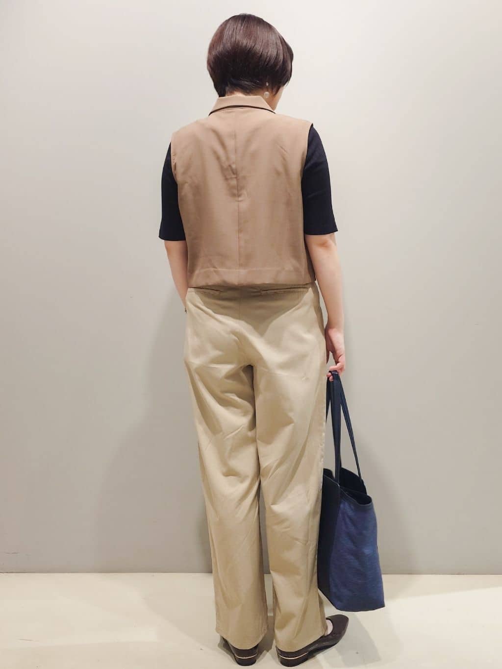 me：)さんの「OPAQUE.CLIP｜ショートテーラードジレ【接触冷感／洗濯機洗い可】」を使ったコーディネート