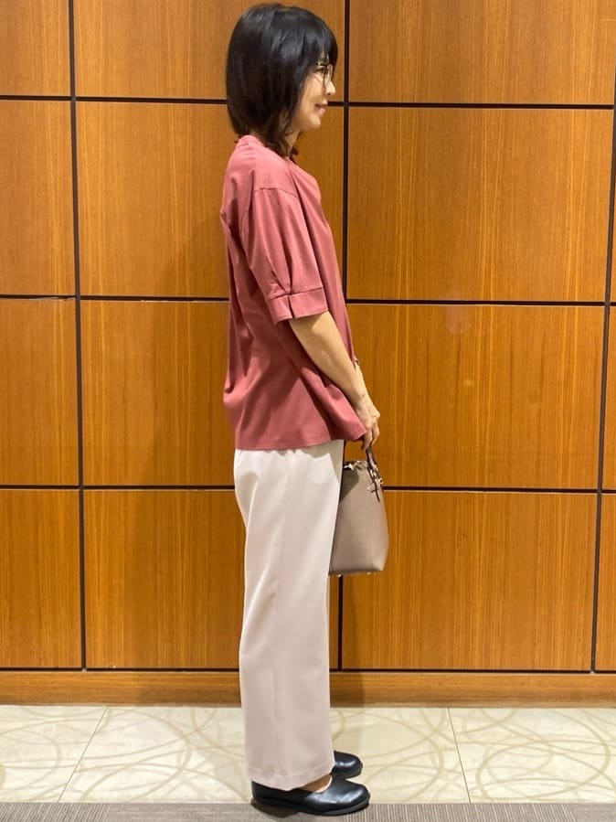 Eikoさんの「Reflect｜【すっきり見え！長め丈／マシンウォッシュ可】スキッパーネックジャージトップス」を使ったコーディネート