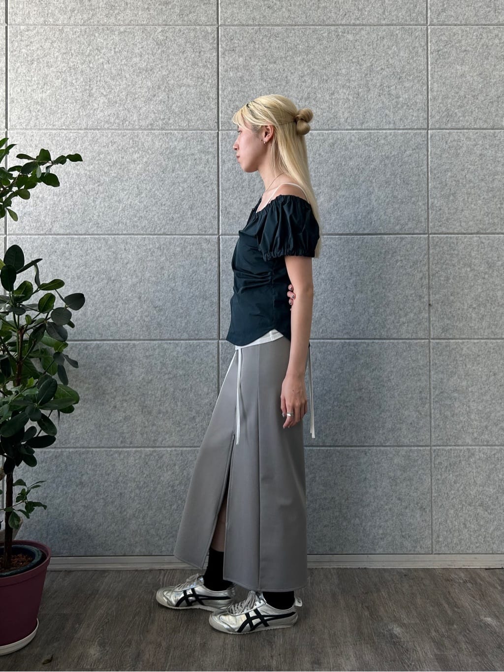 honoka Aさんの「CODE A｜sporty gathered blouse」を使ったコーディネート
