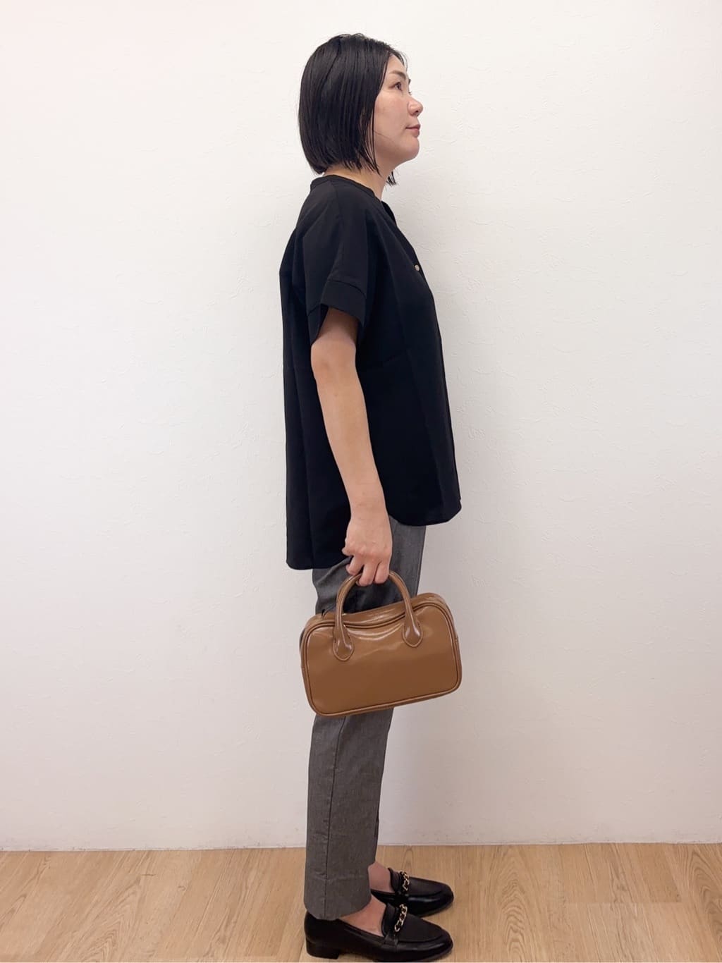 Takeさんの「OPAQUE.CLIP｜《5色展開／SS-LLサイズ》スキッパー金ボタンブラウス／セットアップ対応【防シワ／ストレッチ／洗濯」を使ったコーディネート