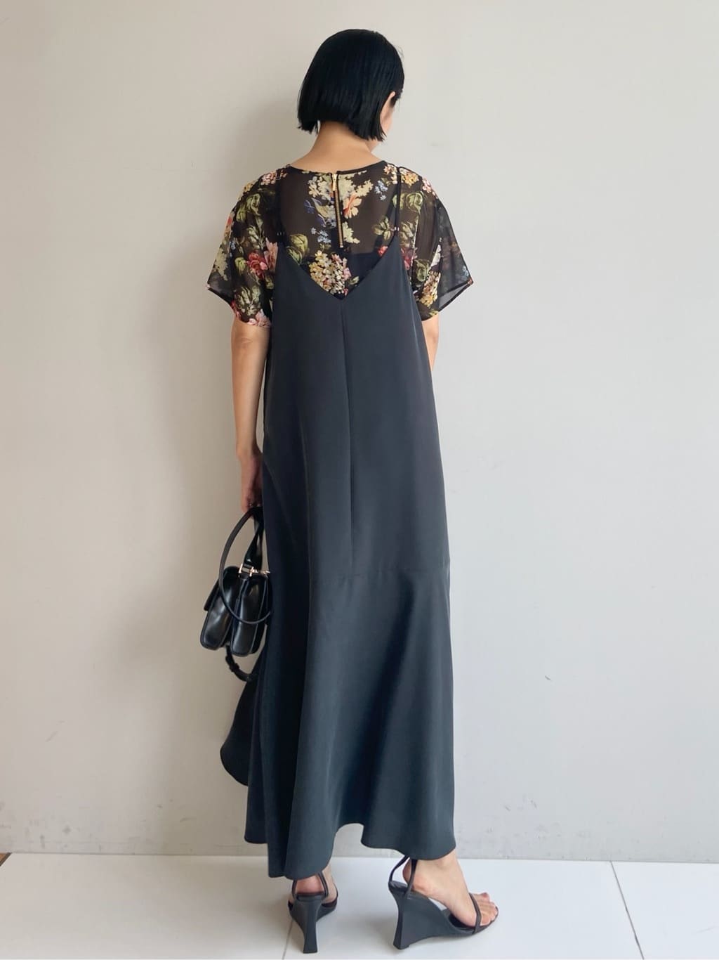 AYAさんの「UNTITLED｜【セットアップ可/花柄エレガント】アンティークフラワー柄ブラウス」を使ったコーディネート