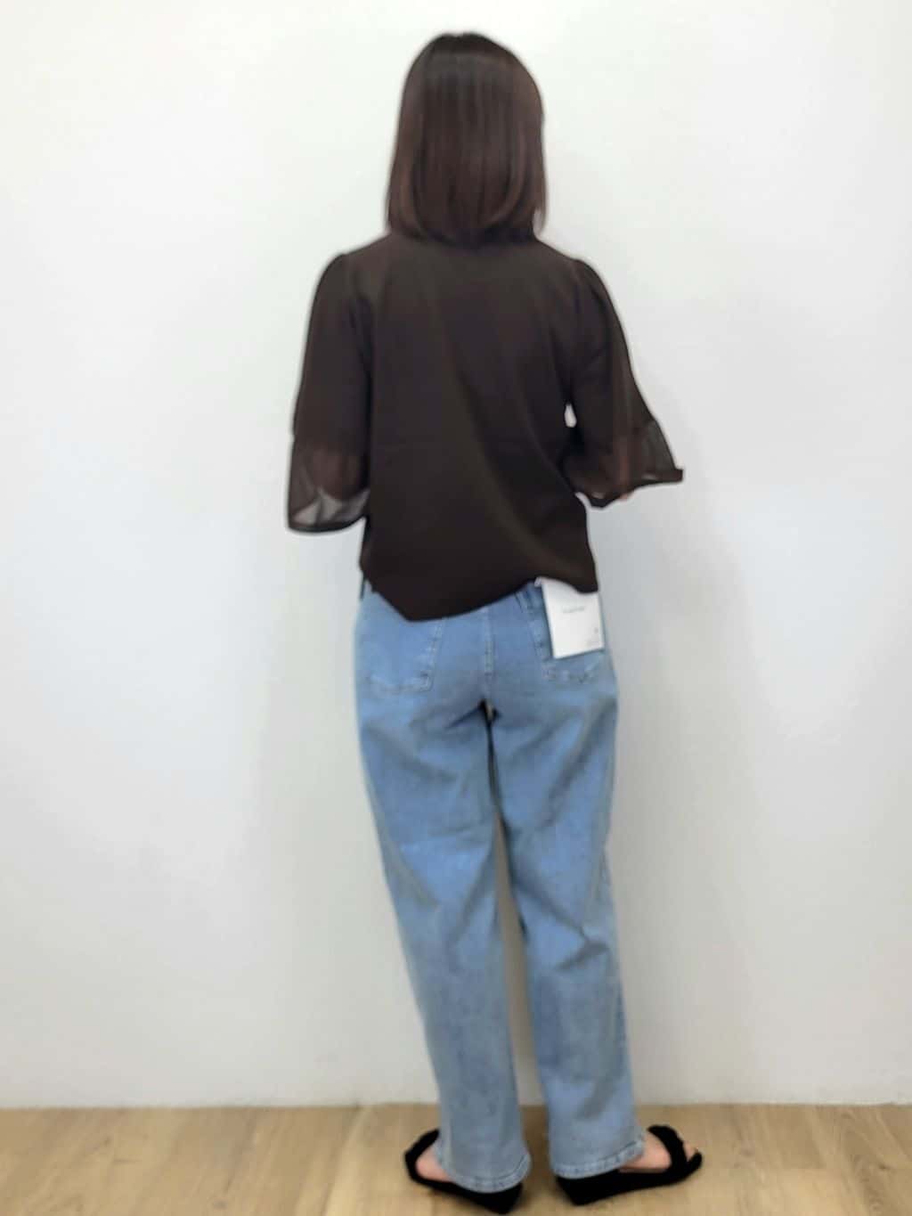 LISAさんの「OPAQUE.CLIP｜《5色展開》シアーフレアスリーブニット【洗濯機洗い可】」を使ったコーディネート