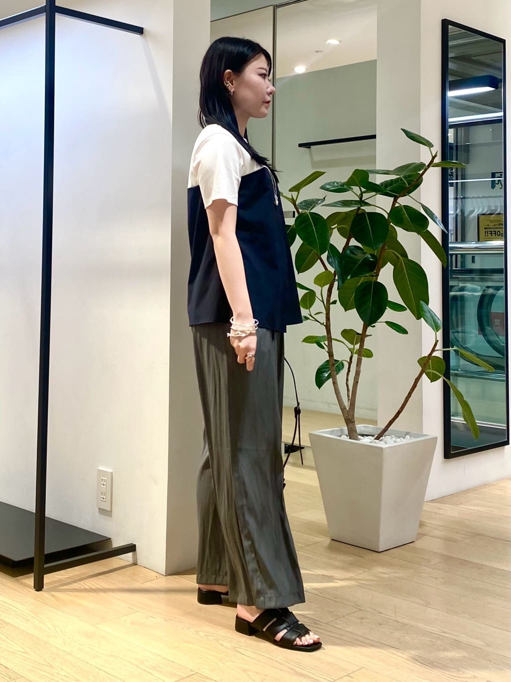 misakiさんの「INDIVI｜【洗える】ビスチェレイヤード風トップス」を使ったコーディネート