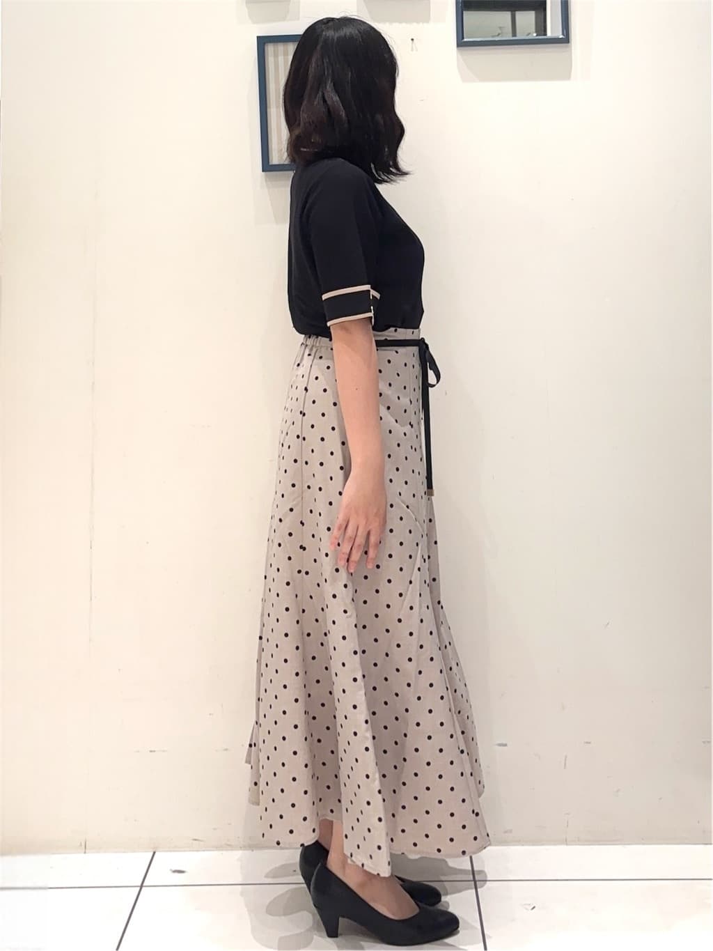  𝐦𝐢𝐨 さんの「grove｜ドットで華やぐ　軽やかマーメイドスカート」を使ったコーディネート