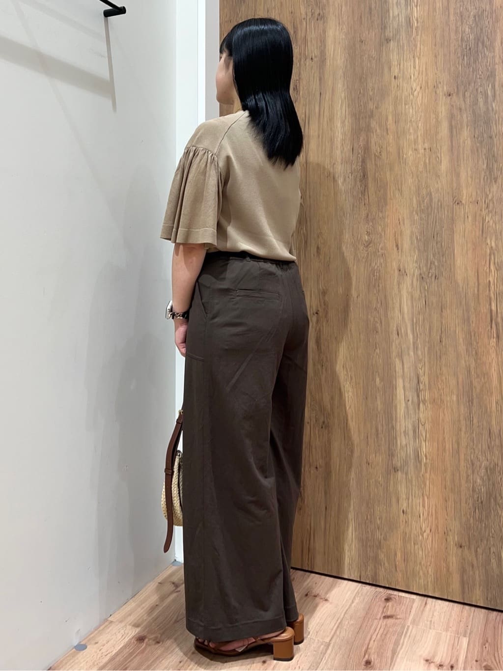 Reinaさんの「grove｜【接触冷感】見た目はきちんと、着心地はらくちん クロップドベイカーパンツ」を使ったコーディネート