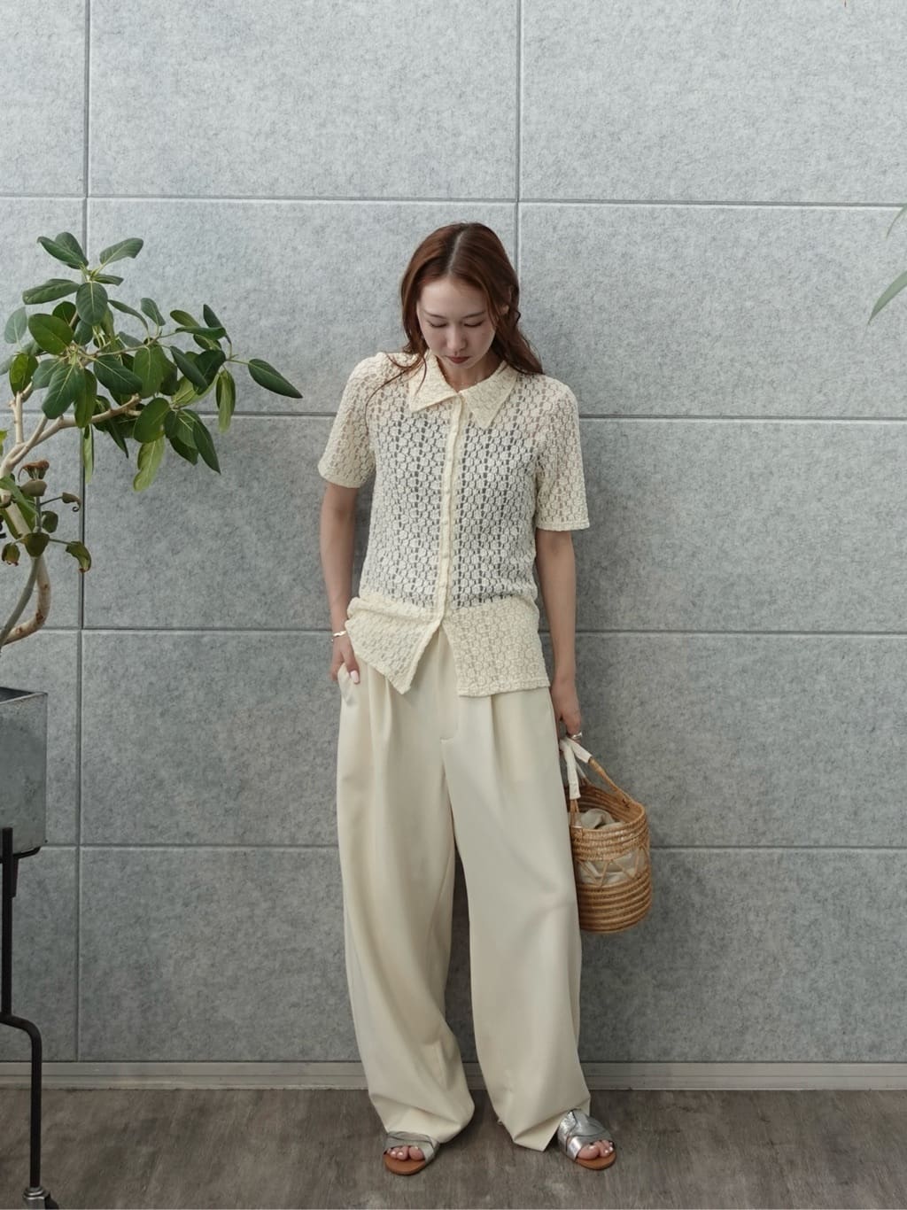 mitsukiさんの「INDIVI｜バッククロスモードパンツ」を使ったコーディネート