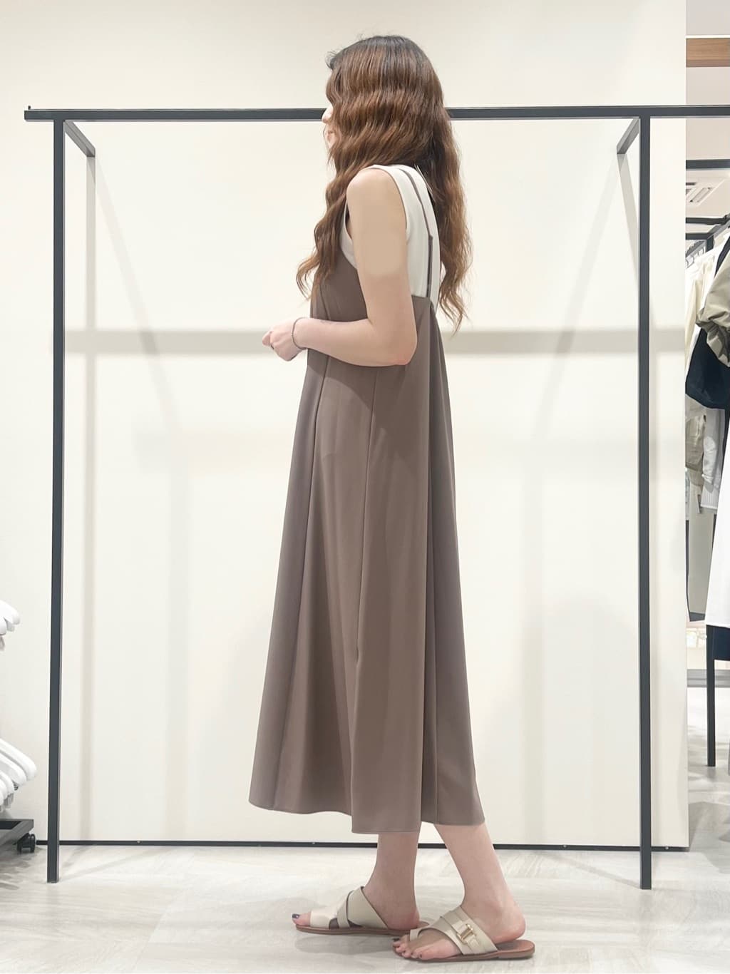 T.Kさんの「INDIVI｜【UVケア】エアリージョーゼット キャミワンピース」を使ったコーディネート