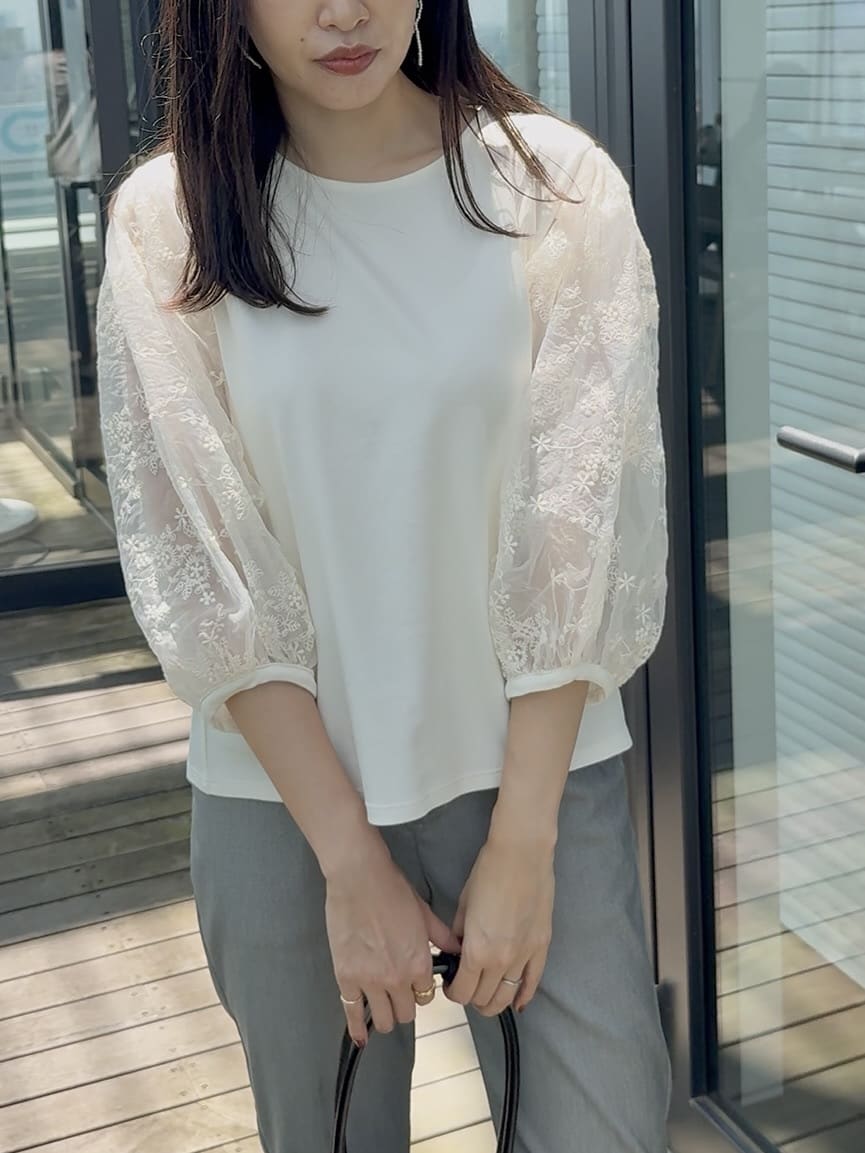 teiさんの「Couture brooch｜【接触冷感・UVカット・マシンウォッシャブル】袖レースドッキングカットソー」を使ったコーディネート