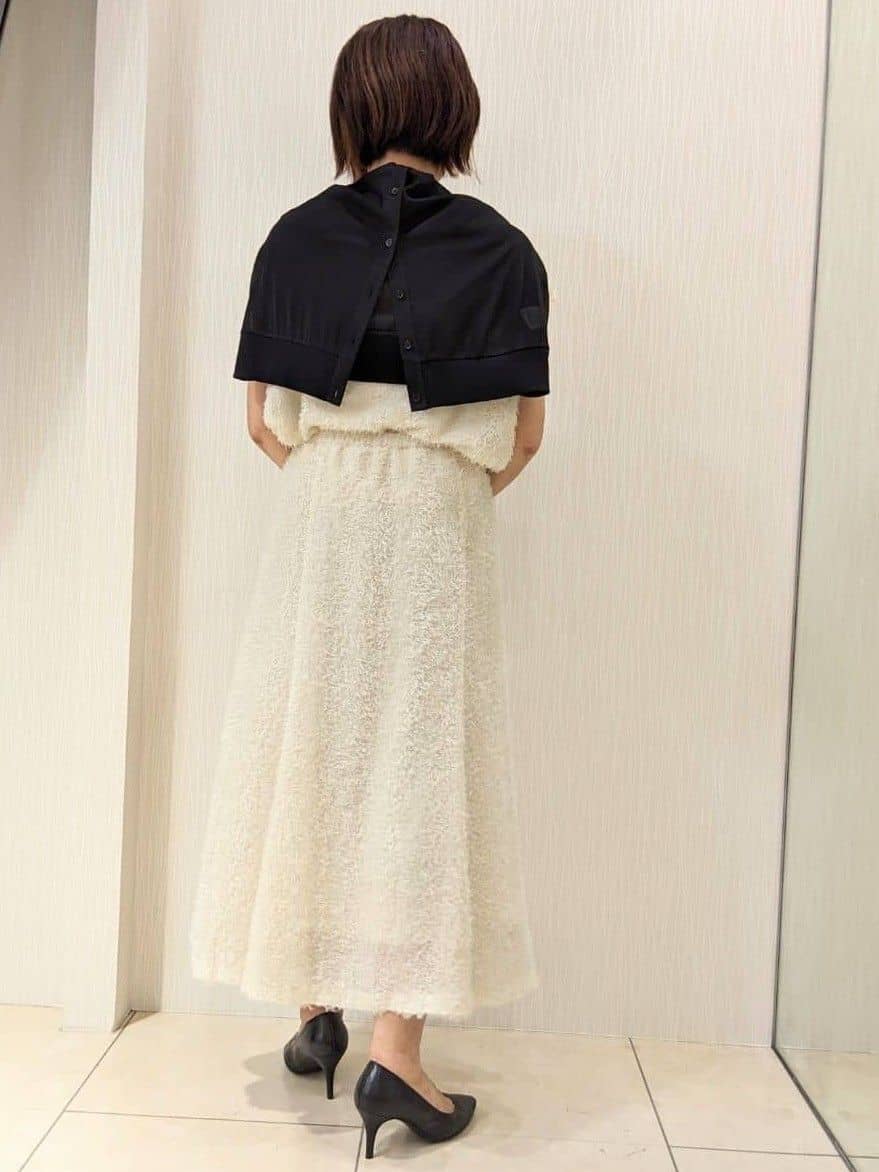 u-macoさんの「UNTITLED｜【セットアップ可/洗える】フェザーフレンチスリーブブラウス」を使ったコーディネート