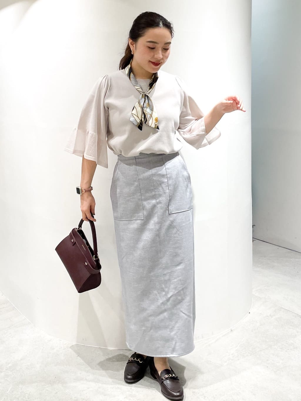 かりんさんの「OPAQUE.CLIP｜《5色展開》シアーフレアスリーブニット【洗濯機洗い可】」を使ったコーディネート