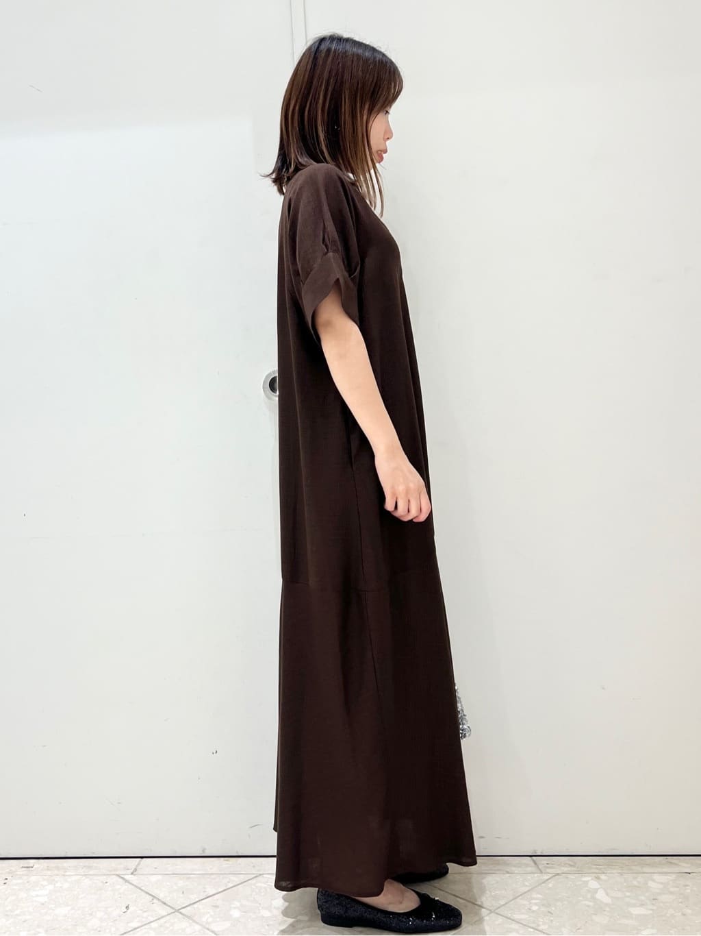 yuiさんの「OPAQUE.CLIP｜レーヨン麻キーネックワンピース【洗える】」を使ったコーディネート