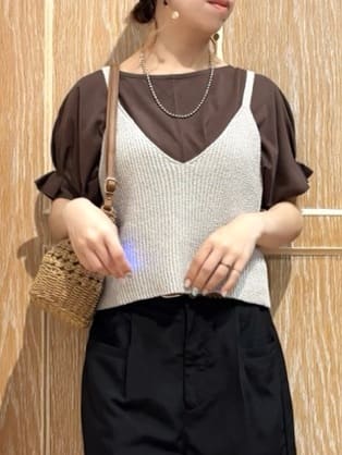 meiさんの「SHOO･LA･RUE｜【S-LL/UV/プチプラ】お袖タックで好印象 デザインTシャツ」を使ったコーディネート